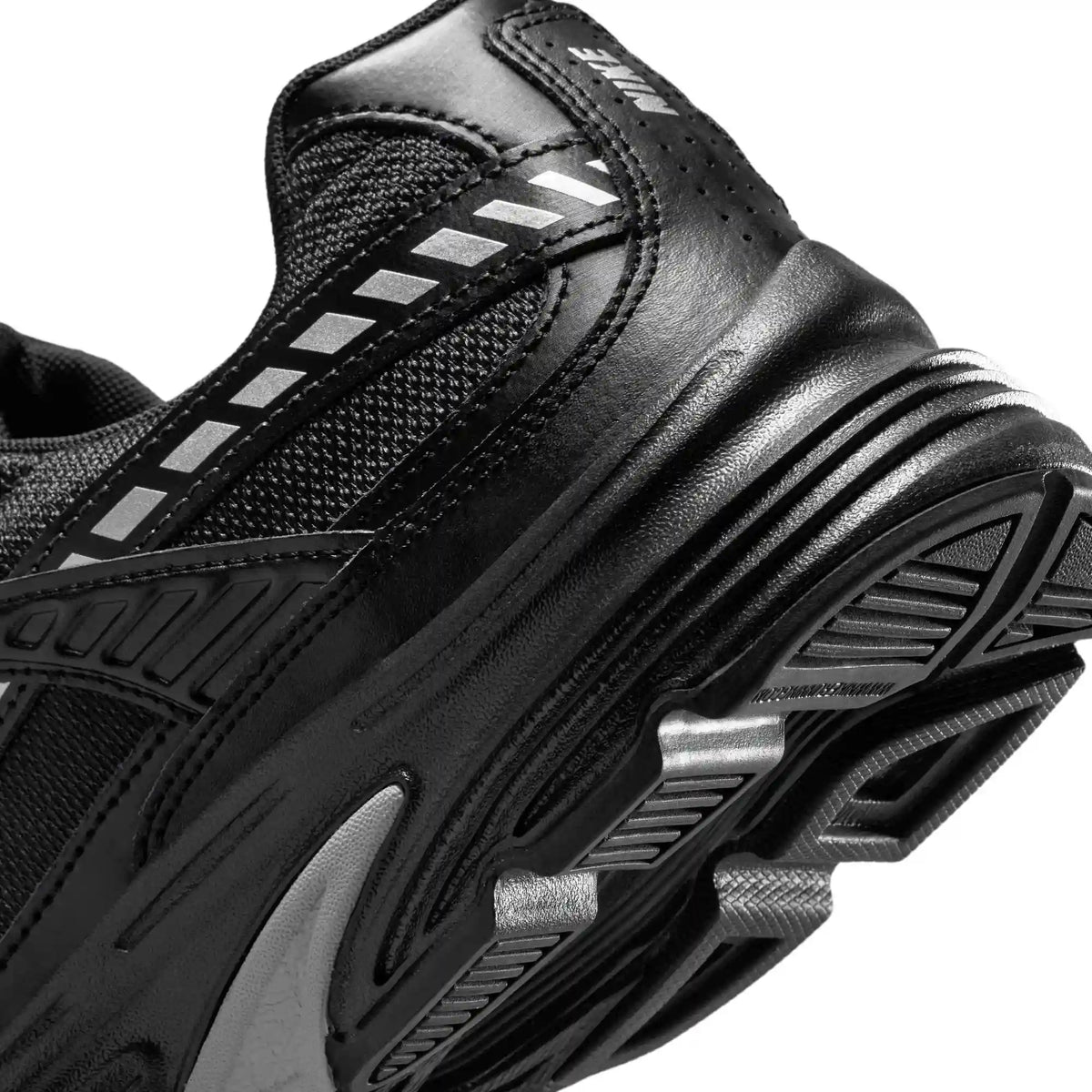 Nike Initiator