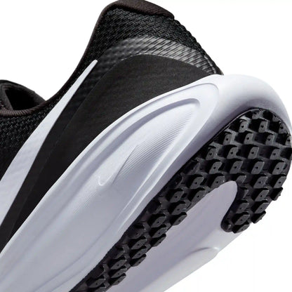 Nike Revolution 8