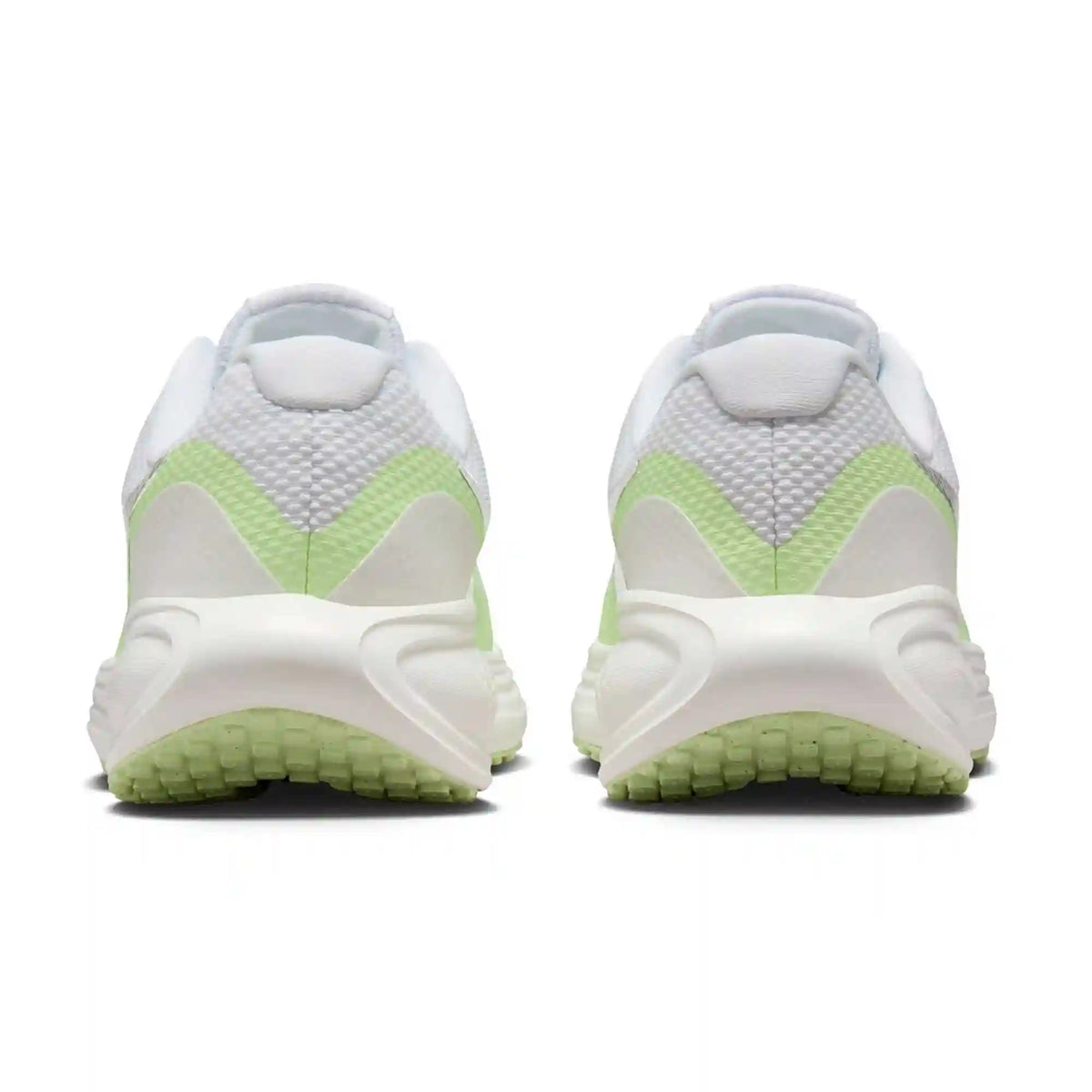Nike Revolution 8