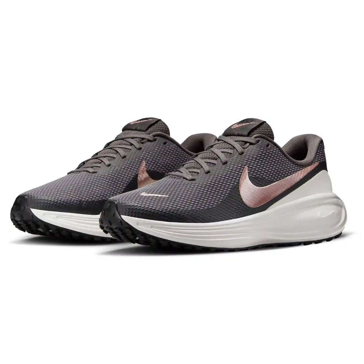 Nike Revolution 8
