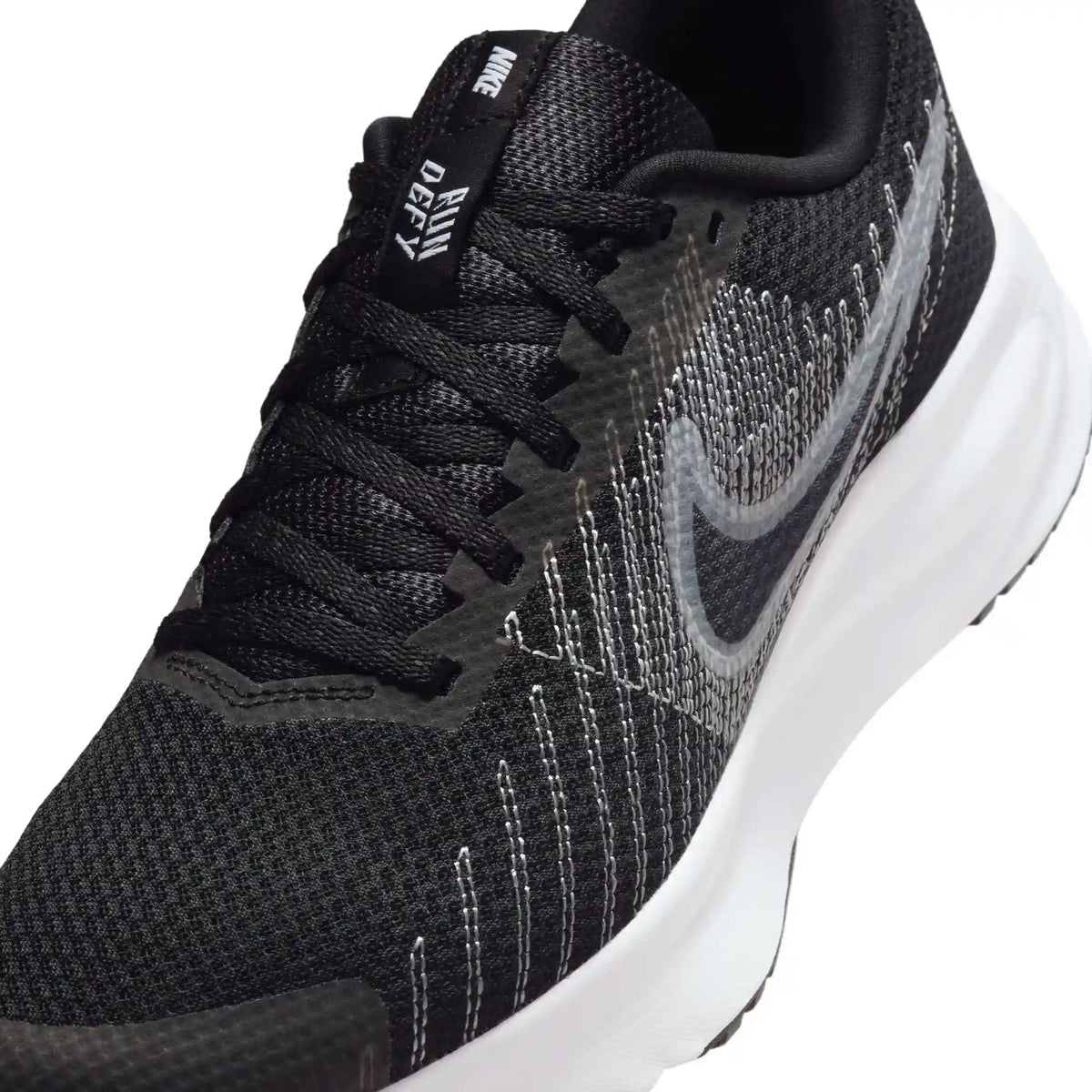 Nike Run Defy