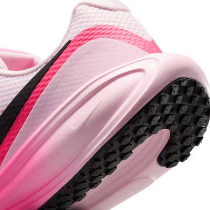 Nike Revolution 8