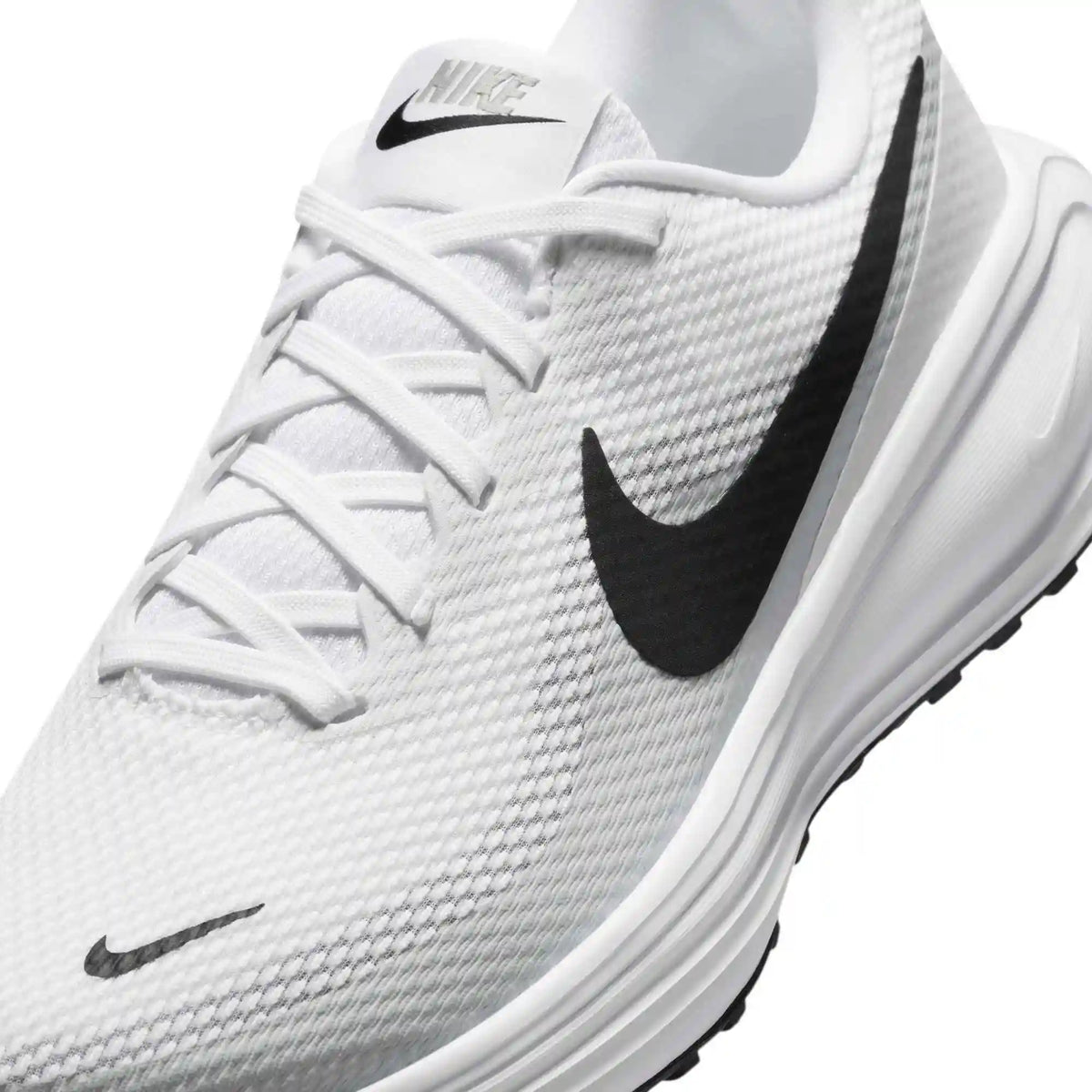 Nike Revolution 8