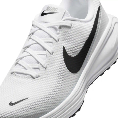 Nike Revolution 8