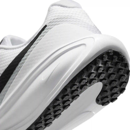 Nike Revolution 8