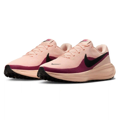 Nike Revolution 8