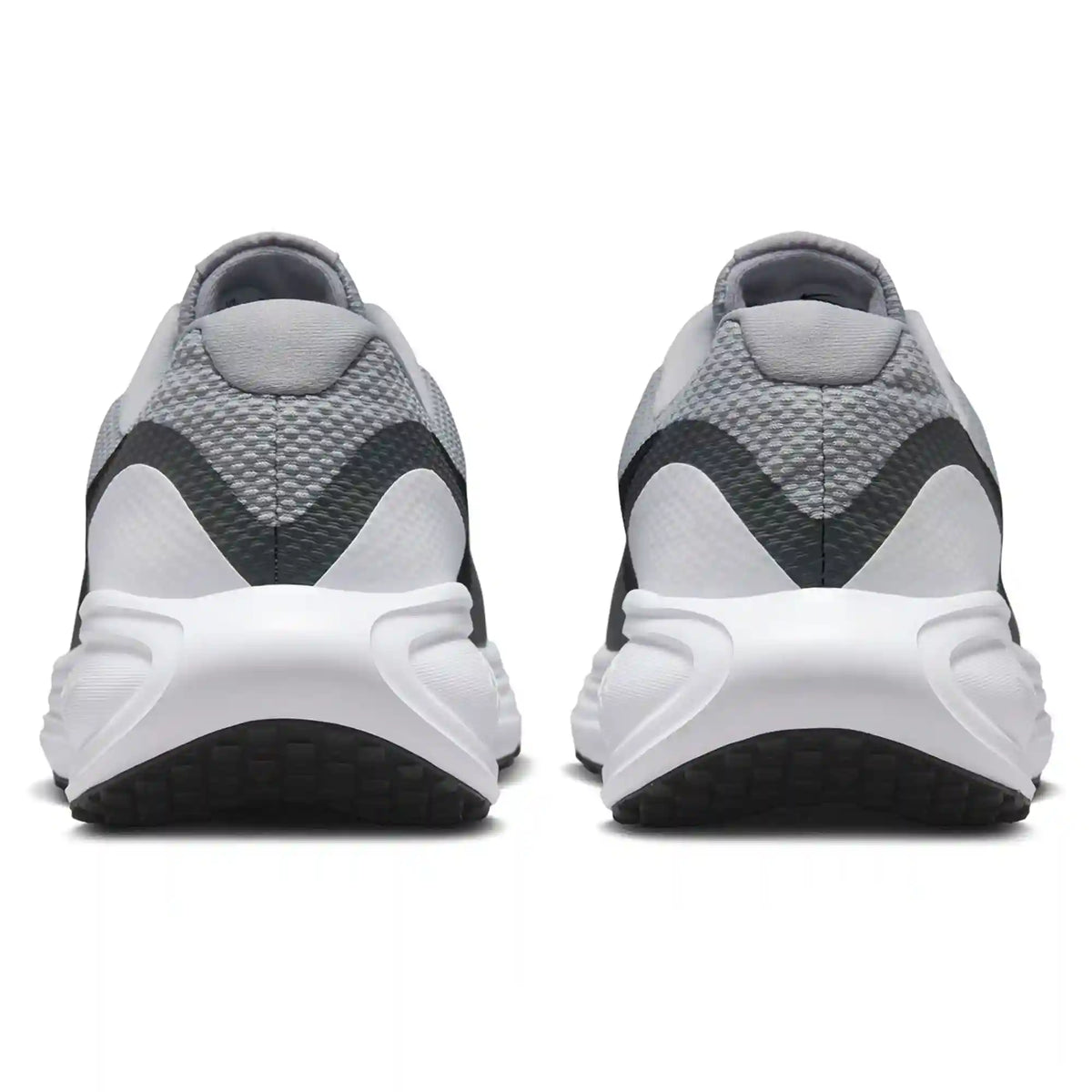 Nike Revolution 8