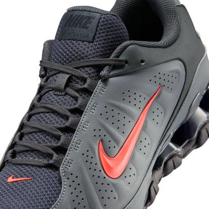 Nike Reax 8