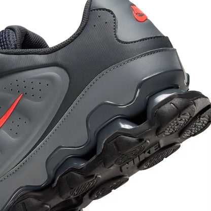 Nike Reax 8