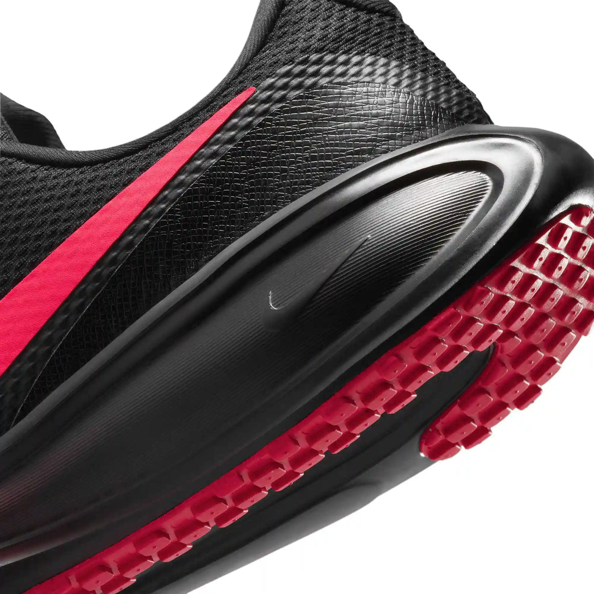 Nike Revolution 8